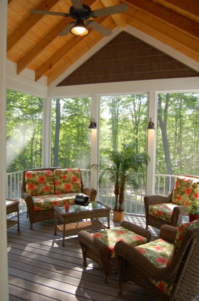 Screened Deck Construction